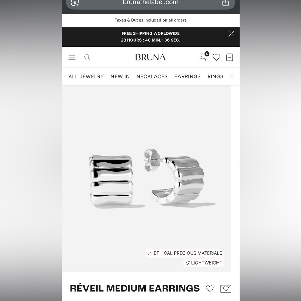 Réveil Medium Silver Ribbed Hoop Earrings